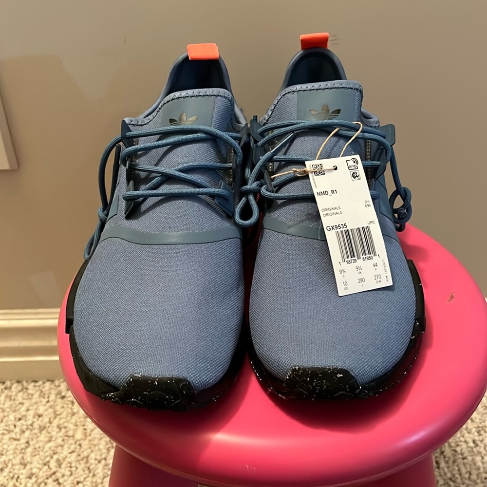 NWT adidas NMD R1 men’s running shoes in size 9.5